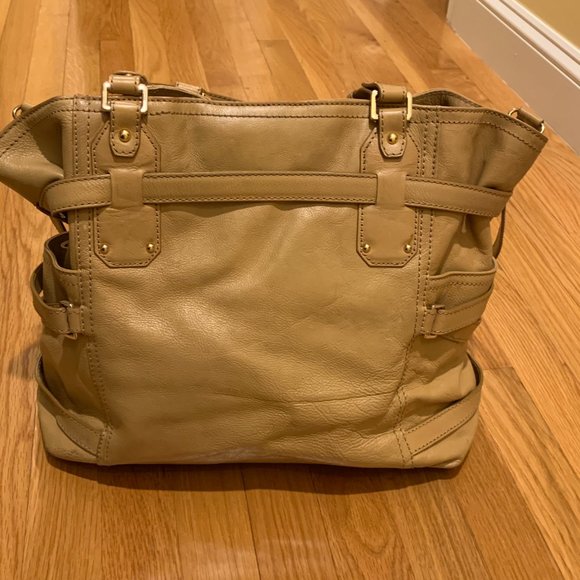 Michael Kors Tan Leather Gansevoort Tote Bag - Picture 2 of 15